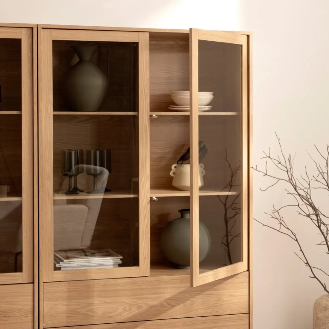 Klast Home Vitrinas>Remi