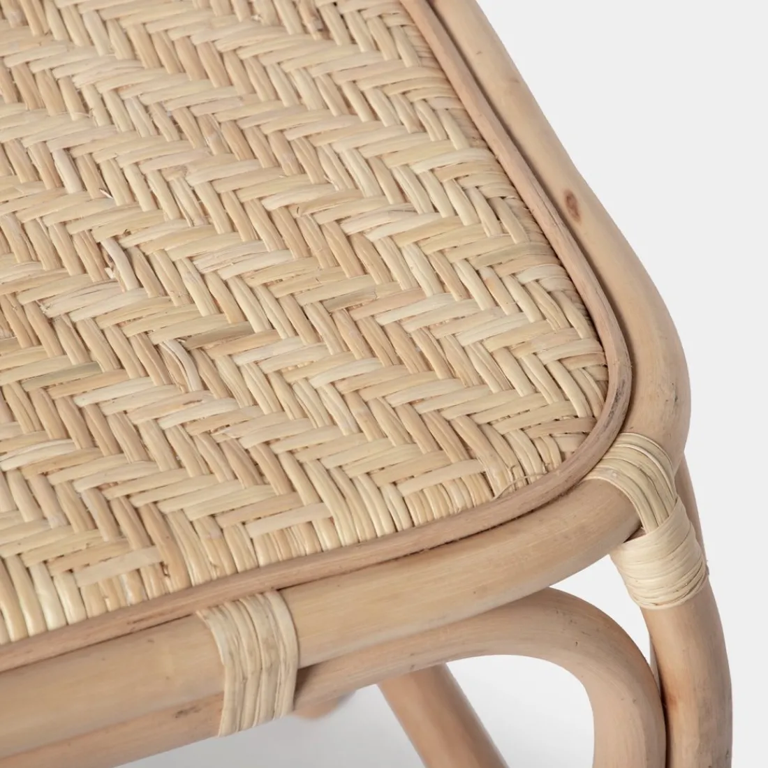 Klast Home Ratán|Descalzadores Y Baúles Para Pie De Cama>Saro